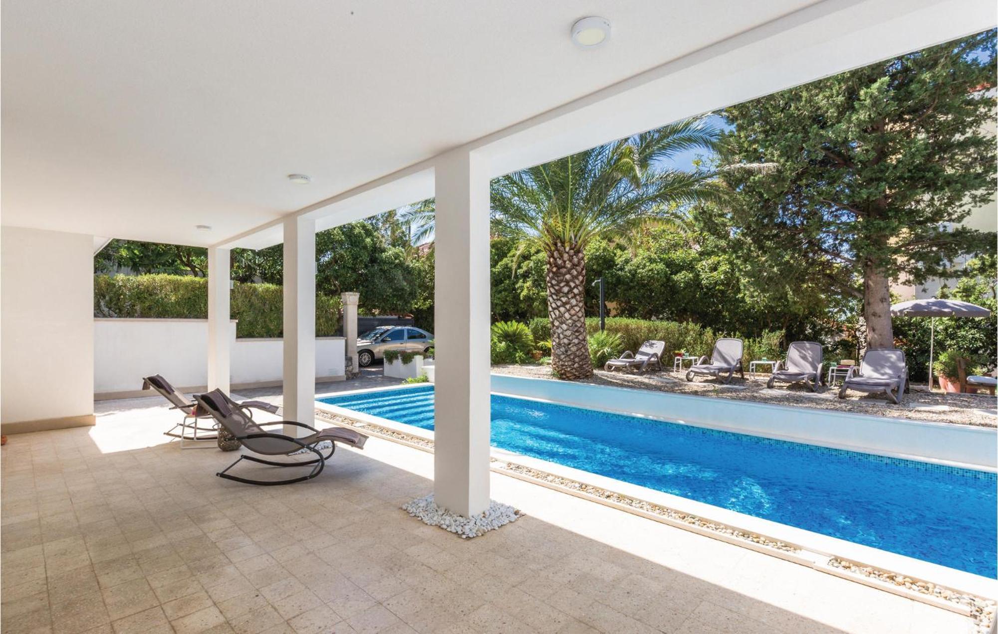 1 Bedroom Gorgeous Apartment In Makarska Ngoại thất bức ảnh