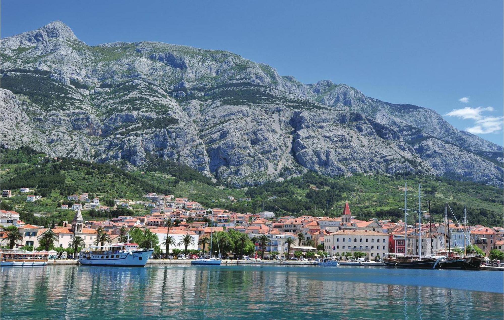 1 Bedroom Gorgeous Apartment In Makarska Ngoại thất bức ảnh