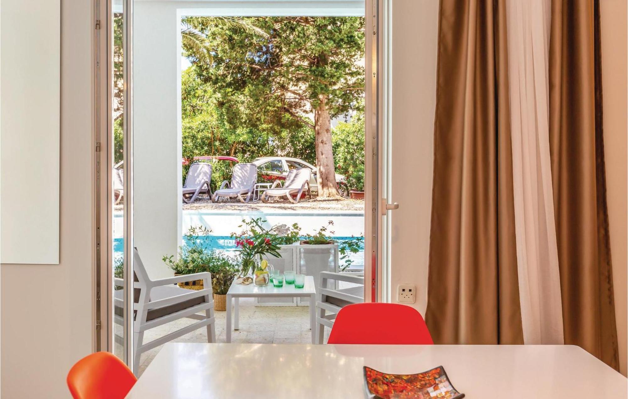 1 Bedroom Gorgeous Apartment In Makarska Ngoại thất bức ảnh