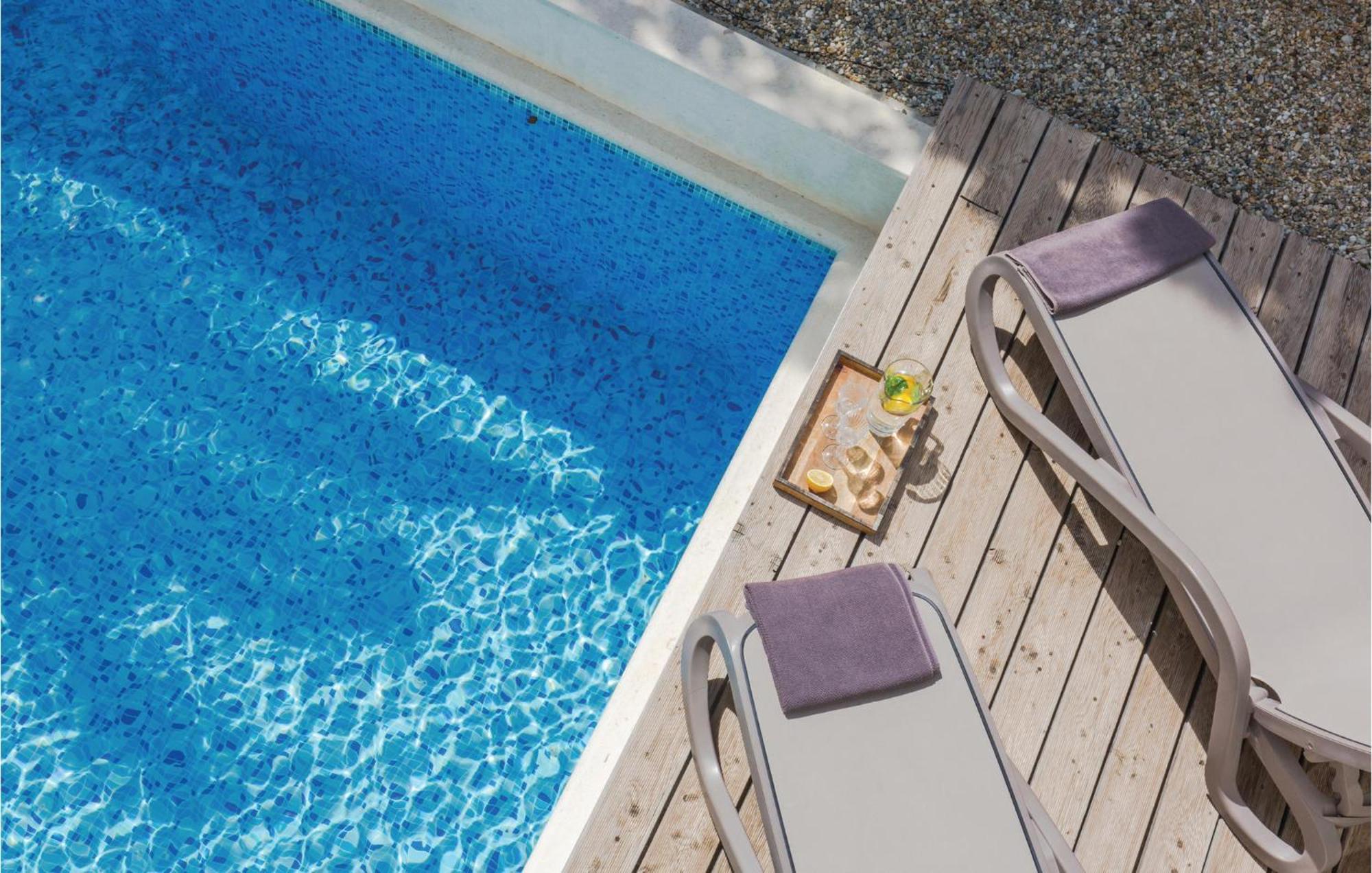 1 Bedroom Gorgeous Apartment In Makarska Ngoại thất bức ảnh